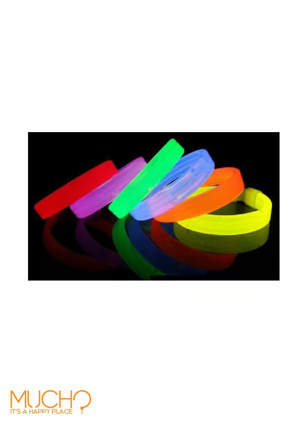 يتوهج في الأساور المظلمة