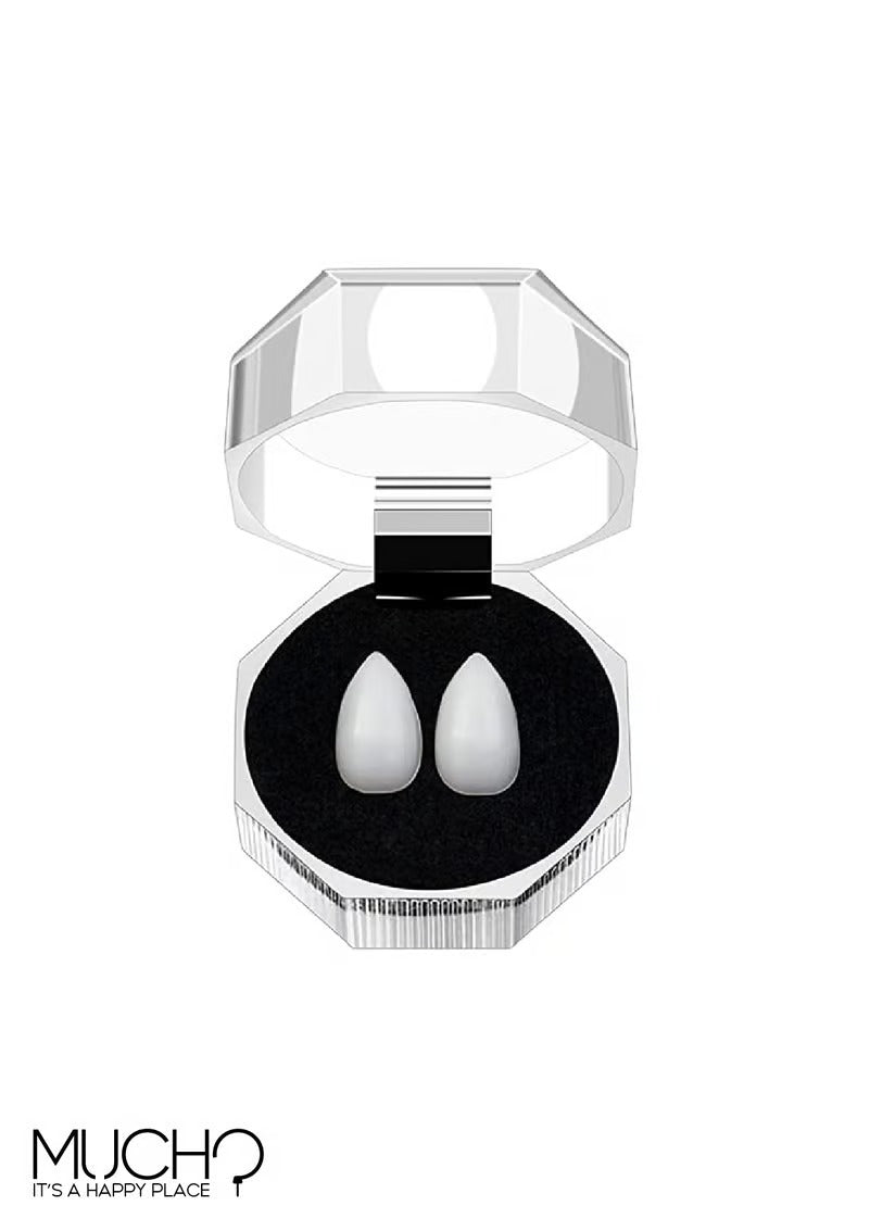 أسنان مصاصي الدماء