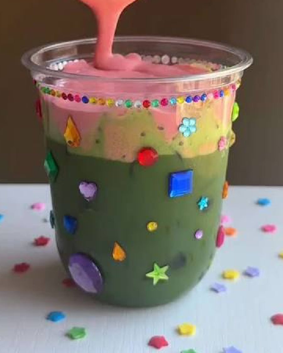 Clear Plastic Smoothie Cups with Lids (Pack of 50)